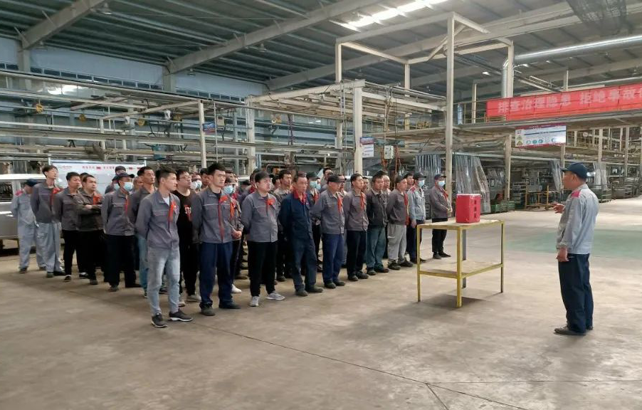 病魔無(wú)情、公司有愛(ài)——北京汽車制造廠黃驊基地為患病職工愛(ài)心捐款